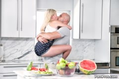 Zelda Morrison - Fucking in the Kitchen | Picture (2)